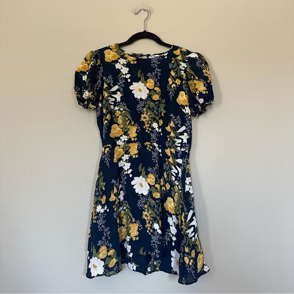 REFORMATION Irma Dress in Graciella - Picture 7 of 11